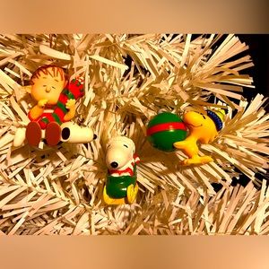 Linus, Snoopy & Woodstock Retro 90’s Ornaments